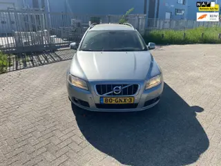 Volvo V70 2.4 D5 Momentum AUTOMAAT !!!