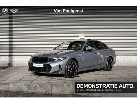 BMW 3 Serie Sedan 330e M Sportpakket Pro / Comfort Pack / Elektrisch glazen schuif-/kanteldak / HiFi