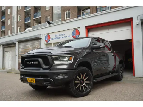 Dodge Ram 1500 5.7 V8 4x4 Rebel Sport | Luchtvering PANO -dak | Black Line | Off Road | Groot Navi |