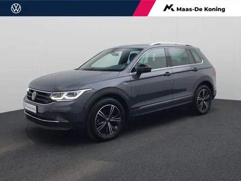 Volkswagen Tiguan 1.5TSI/150PK Move DSG · Navigatie · Camera + Parkeersensoren · Apple/Android Car P