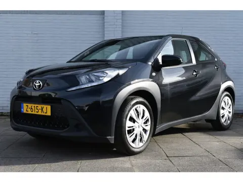 Toyota Aygo X 1.0 VVT-i MT Play | Parkeerhulp camera | Cruise control | Demonstratieauto, wordt mee 