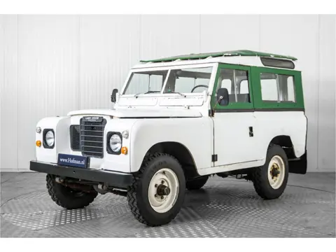 Land Rover 88 Defender serie III overdrive (bj 1977)