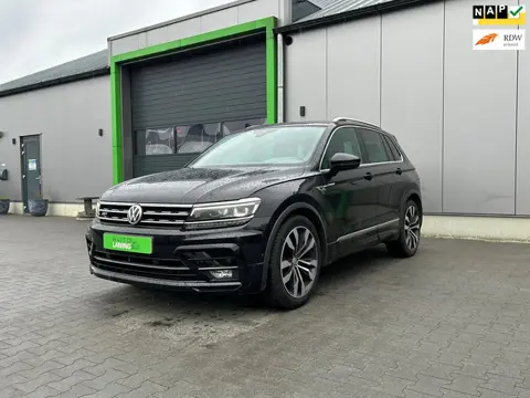 Volkswagen Tiguan 1.5 TSI ACT Highline Business 3X R-line!!!