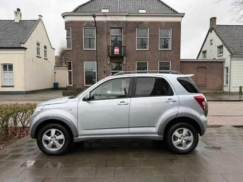 Daihatsu Terios 1.5-16v Adventure 4X4 NAVI AIRCO NIEUWE KOPPELING REVISIE BAK