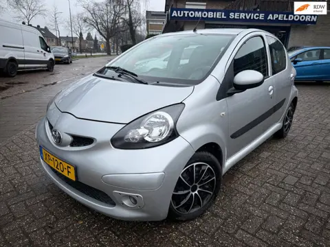 Toyota Aygo 1.0-12V *NW. APK*5DRS*ELEKTR. RAMEN*STUURBEKR.*TOEREN TELLER*