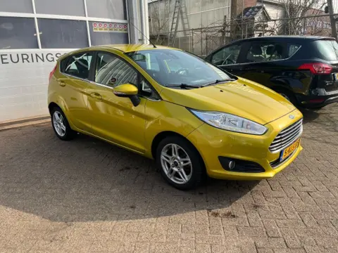 FORD FIESTA 1.0 ecoboost titanium ** nieuwe distributieriem **