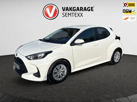 Toyota Yaris 1.5 Hybrid Active | Automaat | Org NL | 2de Eig | Clima | Camera | Cruise | Navi | Lane