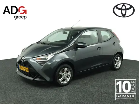 Toyota Aygo 1.0 VVT-i x-play | Lichtmetalen Velgen | Airco | Achteruitrijcamera | Led Verlichting | 