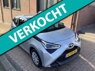 Toyota Aygo 1.0 VVT-i x-fun 15000km +boekjes als nieuw
