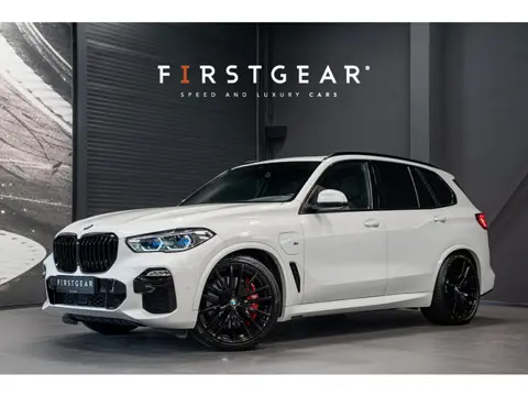 BMW X5 xDrive45e High Executive *M-Sport / Achteras-besturing / Panorama / Harman-Kardon / HUD / Sto
