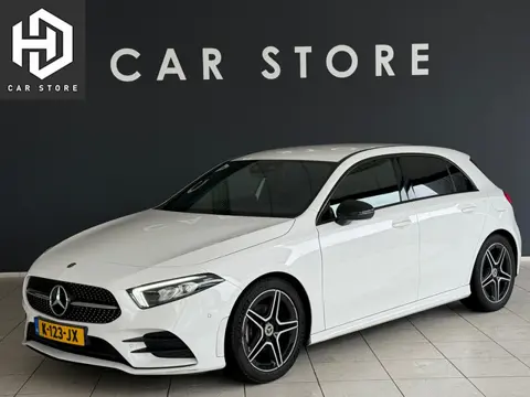 Mercedes-Benz A-klasse 180 AMG Night Navi|Sfeer|Stoelverwarming|Dealer Onderhouden