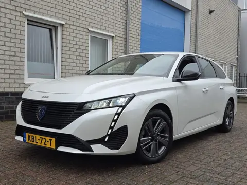 Peugeot 308 SW 1.2 PureTech 130pk Allure 19.000km! BJ2022