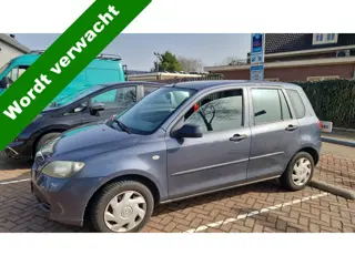Mazda 2 1.2 Exclusive Airco (bj 2005)