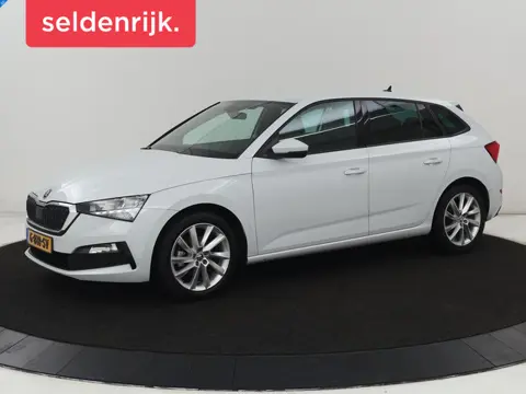 Skoda Scala 1.0 TSI Sport | Automaat | Trekhaak | Carplay |  17'' | Sportstoelen | Full LED | Parkee
