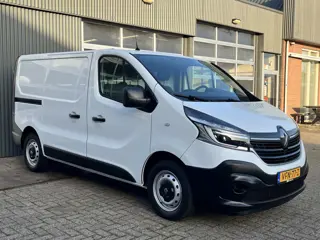 Renault Trafic 1.6 dCi L1H1 Euro 6 Airco Cruise controle 3-Persoons Telefoonverbinding Parkeersensor