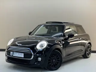 MINI Mini 1.5 Cooper, 136Pk, 2014, 2de eigenaar, Panoramadak, Harman Kardon, Groot scherm, Climate c