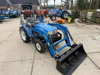 Iseki Sial 193 met voorlader