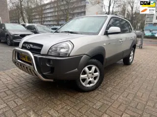 Hyundai Tucson 2.7i V6 4WD Style Navi/Leer/Trekh