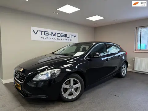 Volvo V40 1.6 T3 Summum Navi|ClimateControl|Stoelverwarming|PDC A|Xenon|APK 12-2026