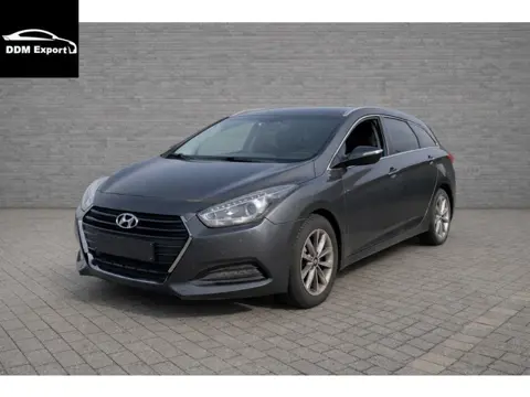 Hyundai i40 Wagon 1.7 CRDi | Clima | Navi | Camera | S/S | Roofrails | - Belgian license plate