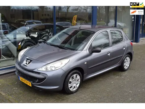 Peugeot 206 + 1.1 XR
