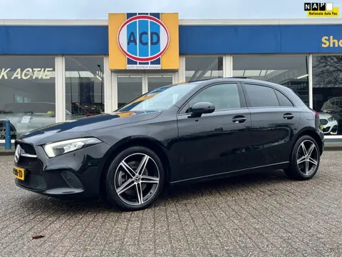 Mercedes-Benz A-klasse 250 e Luxury Line | PanoramaDak | Orig. NL | Bj 12-2022 | SOH 98% |