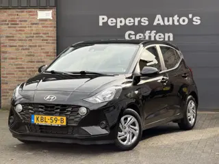 Hyundai i10 1.0 Comfort Climate Cruise Carplay Stoelverwarming DAB+ nieuwe apk 2 jaar geldig . Stuur