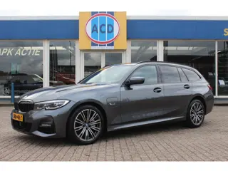 BMW 3-serie Touring 330e Business Edition Plus | M-pakket | Full led | Carplay | Camera | Trekhaak w