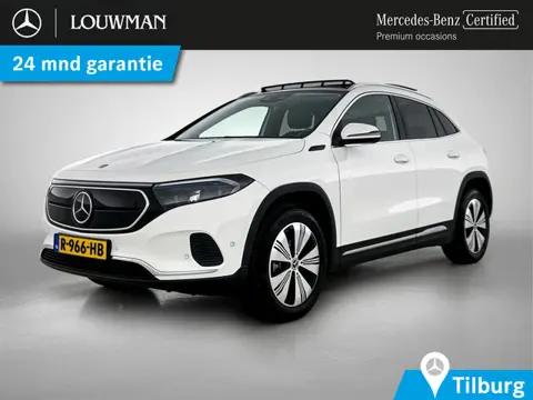 Mercedes-Benz EQA 250 Luxury 67 kWh | Achteruitrij camera | Stoelverwarming | Panoramadak | Navigati