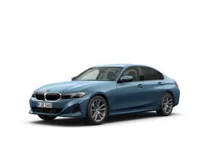 BMW 3-serie 320i Sedan | Active Cruise Controle | Trekhaak | Sportstoelen | Leder | Innovation Pack