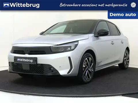 | Sportstoelen | 16 inch lichtmetalen velgen | Achteruitrijcamera |