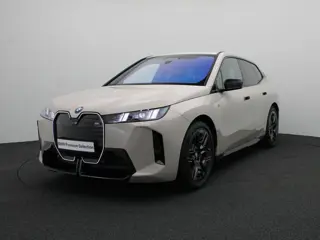 BMW iX xDrive M70 112 kWh M Sportpakket Pro | Trekhaak |  Stoelventilatie | Driving Assist Prof | Bo