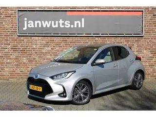 Toyota Yaris 1.5 Hybrid Lounge + Panoramadak + Leer