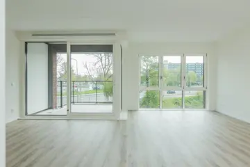 Te huur 4 kamer appartement Roolandweg, Haarlem