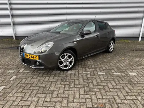 Alfa Romeo Giulietta 1.6 JTDm Exclusive,Schuif/Kanteldak,clima,Navigatie,dikke LM velgen