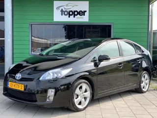 Toyota Prius 1.8 Dynamic | Navigatie | CruiseControl | Camera |