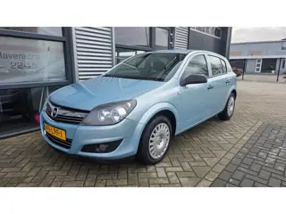 Opel Astra 1.4 Selection