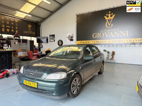 Opel Astra 1.6 Pearl auto. staart niet voor export