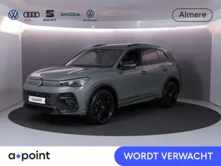 Volkswagen Tiguan 1.5 eHybrid R-Line Edition 204 pk Automaat (DSG) | Verlengde garantie | Navigatie 