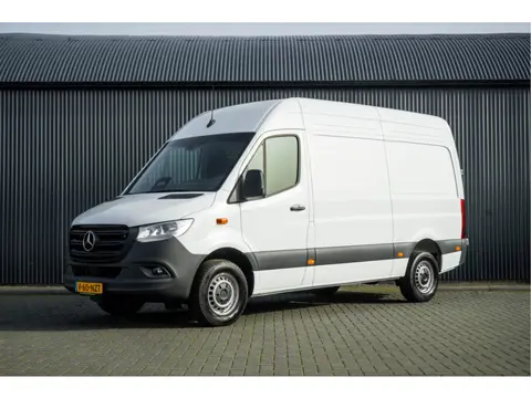 Mercedes-Benz Sprinter 317 CDI L2H2 | Mbux | Facelift | Navi | Camera | Adapt.Cruise | Automaat
