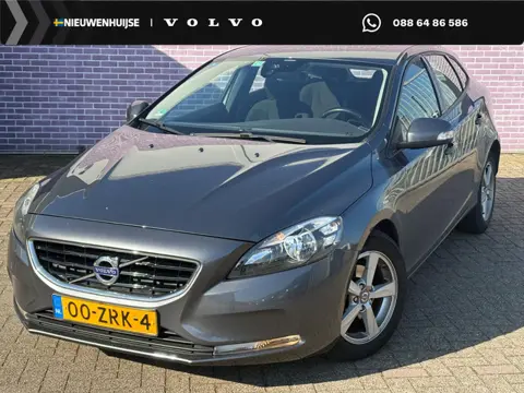 Volvo V40 1.6 D2 Kinetic | 12 maanden BOVAG garantie | Trekhaak | Dealeronderhouden | Navigatie | Cl