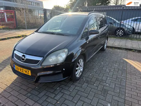 Opel Zafira 1.8 Executive. 7 persoons / met apk ! Inruil koopje!