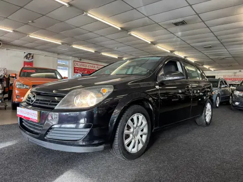 Opel Astra 1.4 Enjoy. 5-deurs, cruise control, netjes onderhouden en meer!