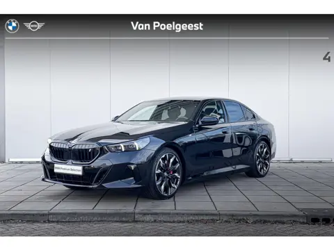 BMW i5 Sedan eDrive40 M Sport Edition Bowers & Wilkins Audio / Trekhaak / Glazendak / Getinte Ramen 