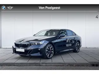 BMW i5 Sedan eDrive40 M Sport Edition Bowers & Wilkins Audio / Trekhaak / Glazendak / Getinte Ramen 