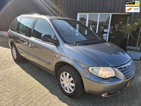 Chrysler Voyager 3.3i V6 SE