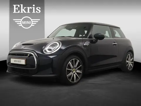 MINI Electric Yours  | Panoramadak | Harman-Kardon | Adaptieve Cruise Control | Achteruitrijcamera