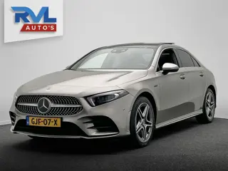 Mercedes-Benz A-klasse 250 e AMG | Widescreen | Carplay Adaptive-cruise Panoramadak Stoelverwarming 
