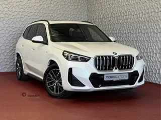 BMW X1 XDRIVE 25E M-SPORT LED PANO.SCHUIFDAK ELEK.KLEP NAVI STOELVERW M-SHADOW LINE ELEK.STOEL ZWART