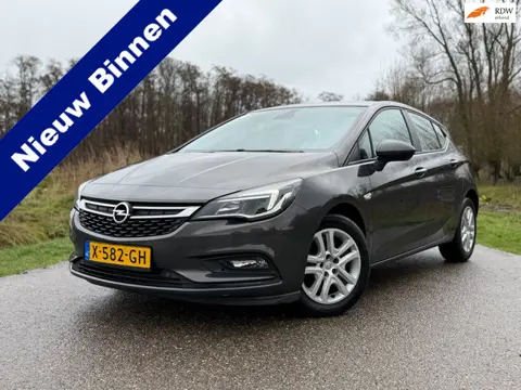 Opel Astra 1.6 CDTI Business+ / Stoel-Stuurverwarming / Climate Control / Cruise Control / Bluetooth